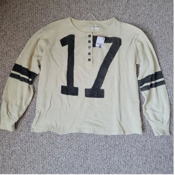 Free People NWT Slouchy Oversized Charlie Graphic Thermal Sweatshirt. Top size S - Picture 2 of 6